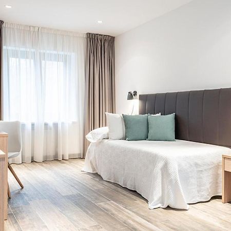 Met Pamplona Hotel Bagian luar foto