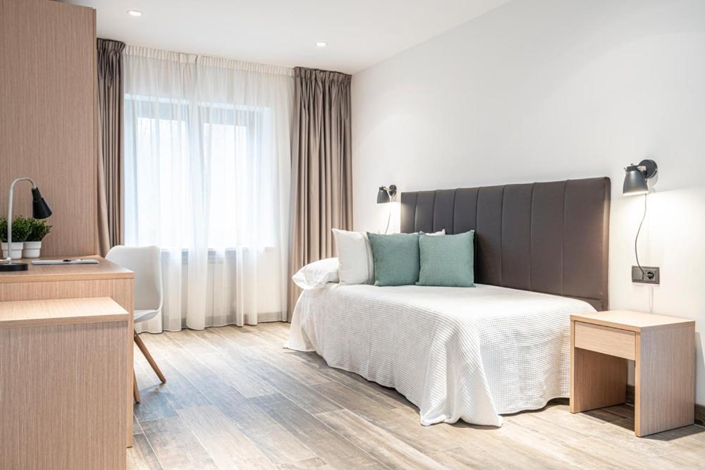 Met Pamplona Hotel Bagian luar foto
