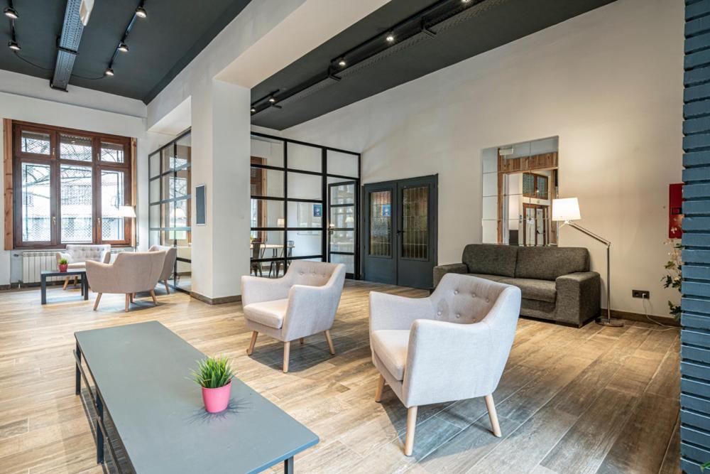 Met Pamplona Hotel Bagian luar foto