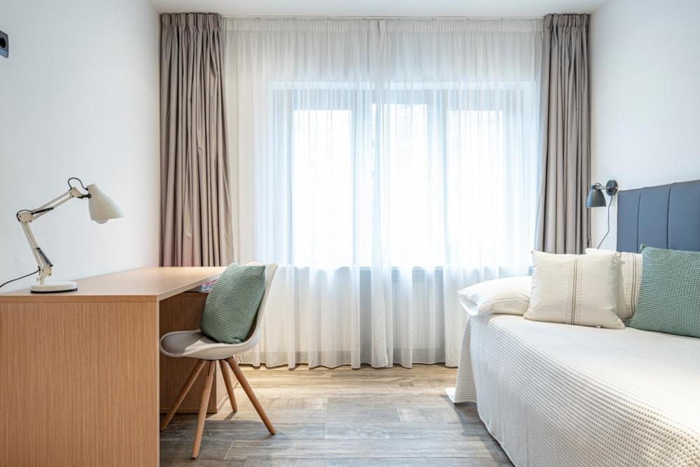 Met Pamplona Hotel Bagian luar foto