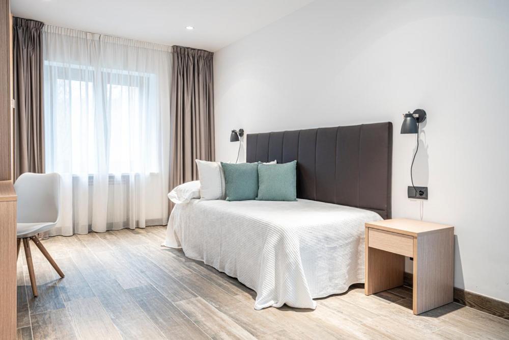 Met Pamplona Hotel Bagian luar foto