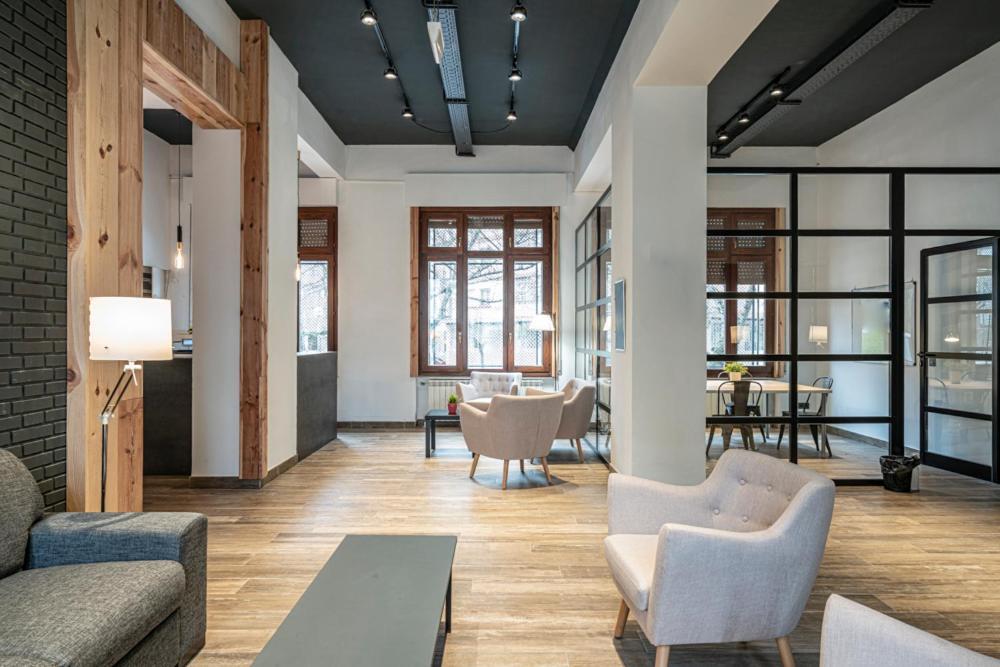 Met Pamplona Hotel Bagian luar foto
