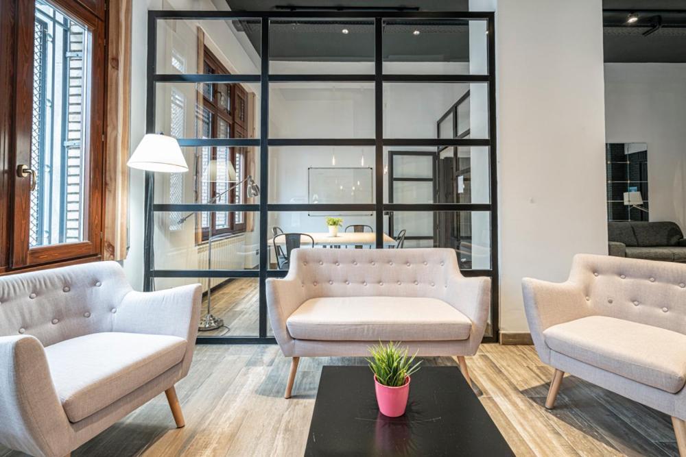 Met Pamplona Hotel Bagian luar foto