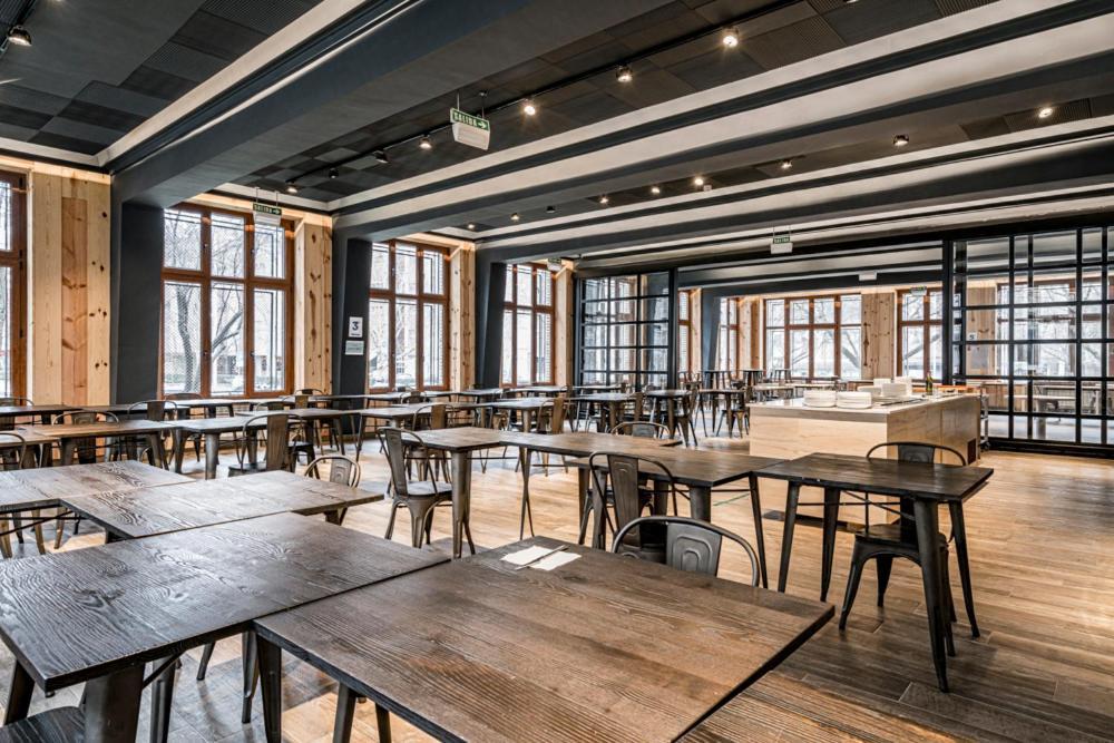 Met Pamplona Hotel Bagian luar foto